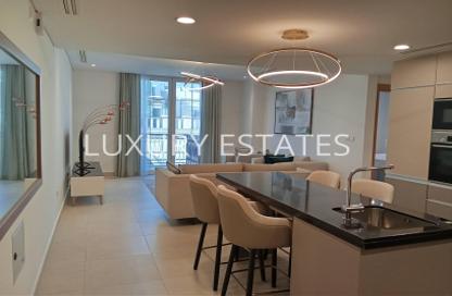 Apartment - 1 Bedroom - 2 Bathrooms for rent in Floresta Gardens - The Pearl Island - Doha Apartment - 1 Bedroom - 2 Bathrooms for rent in Floresta Gardens - The Pearl Island - Doha