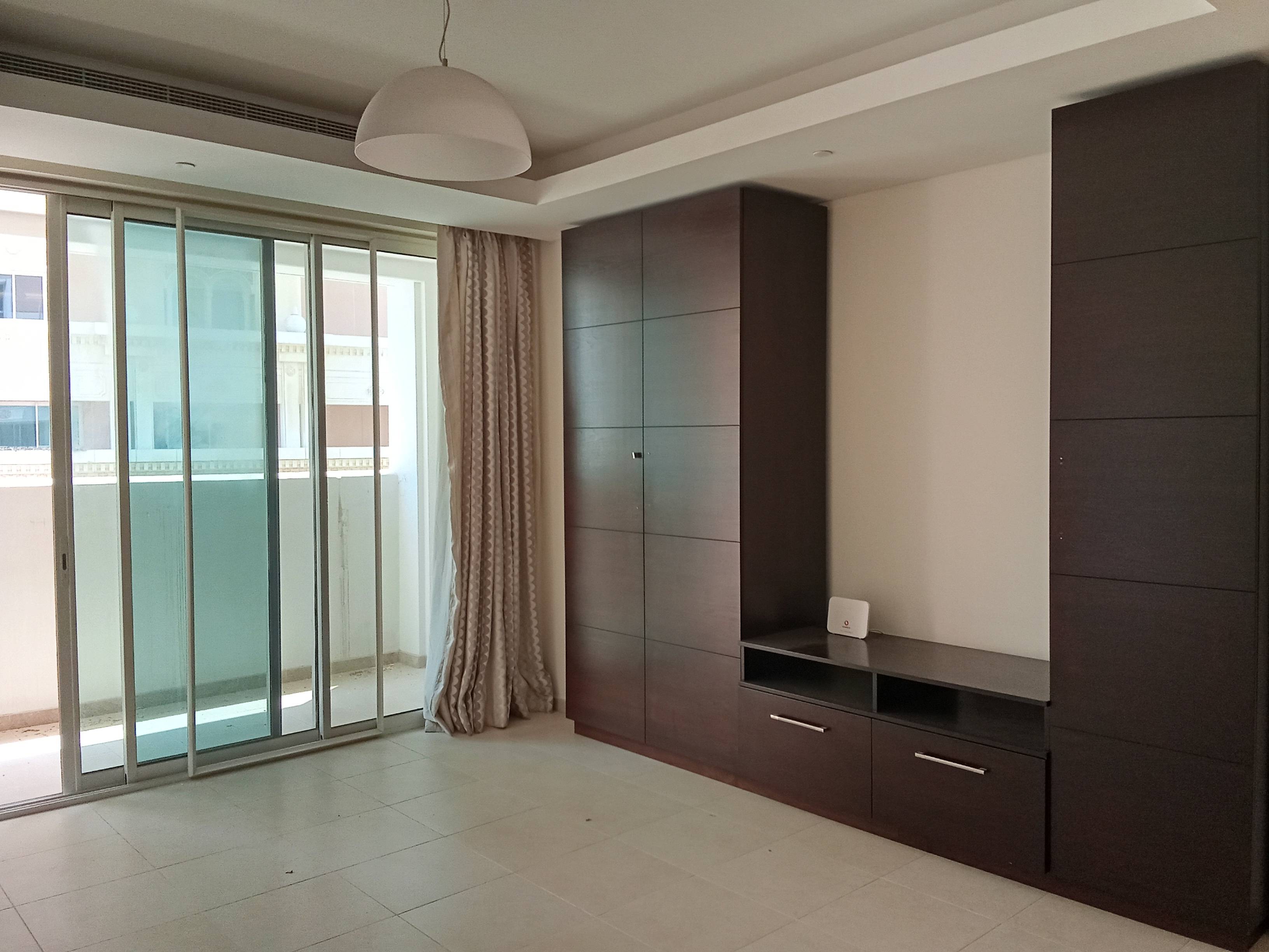 Elegant Studio (Pro 13 months, Bills Included) thumbnail 3