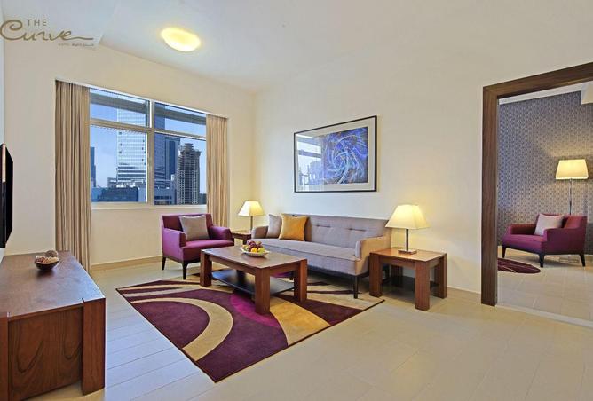 985572 - Property Image 3