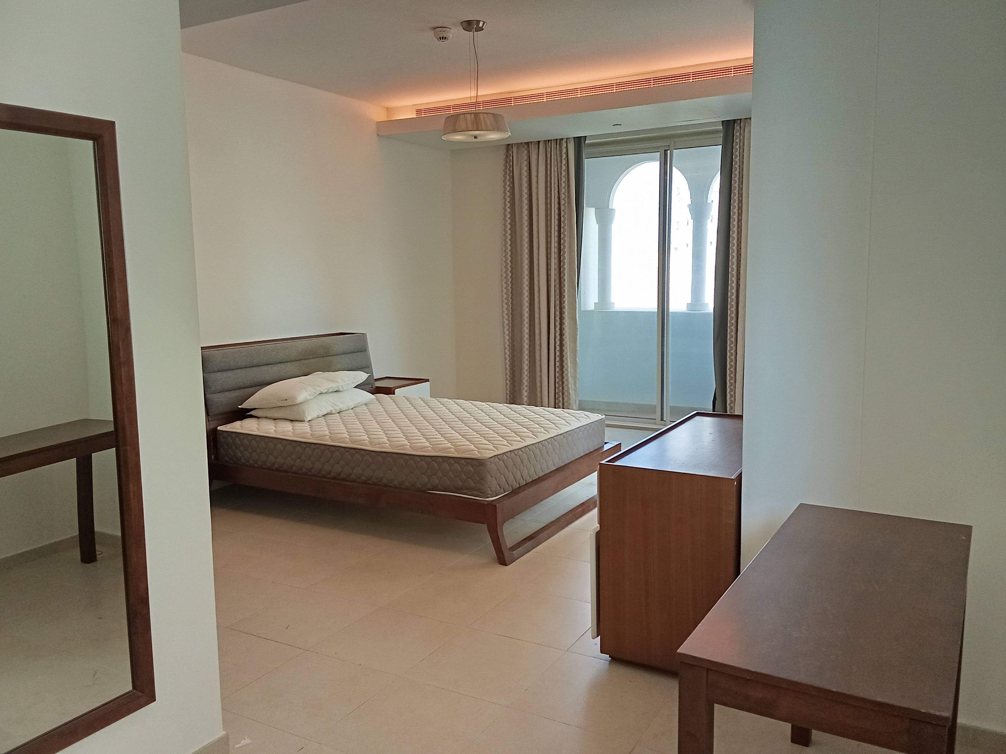 Spacious 1 BHK | Balcony | Prorated Bills Included thumbnail 9