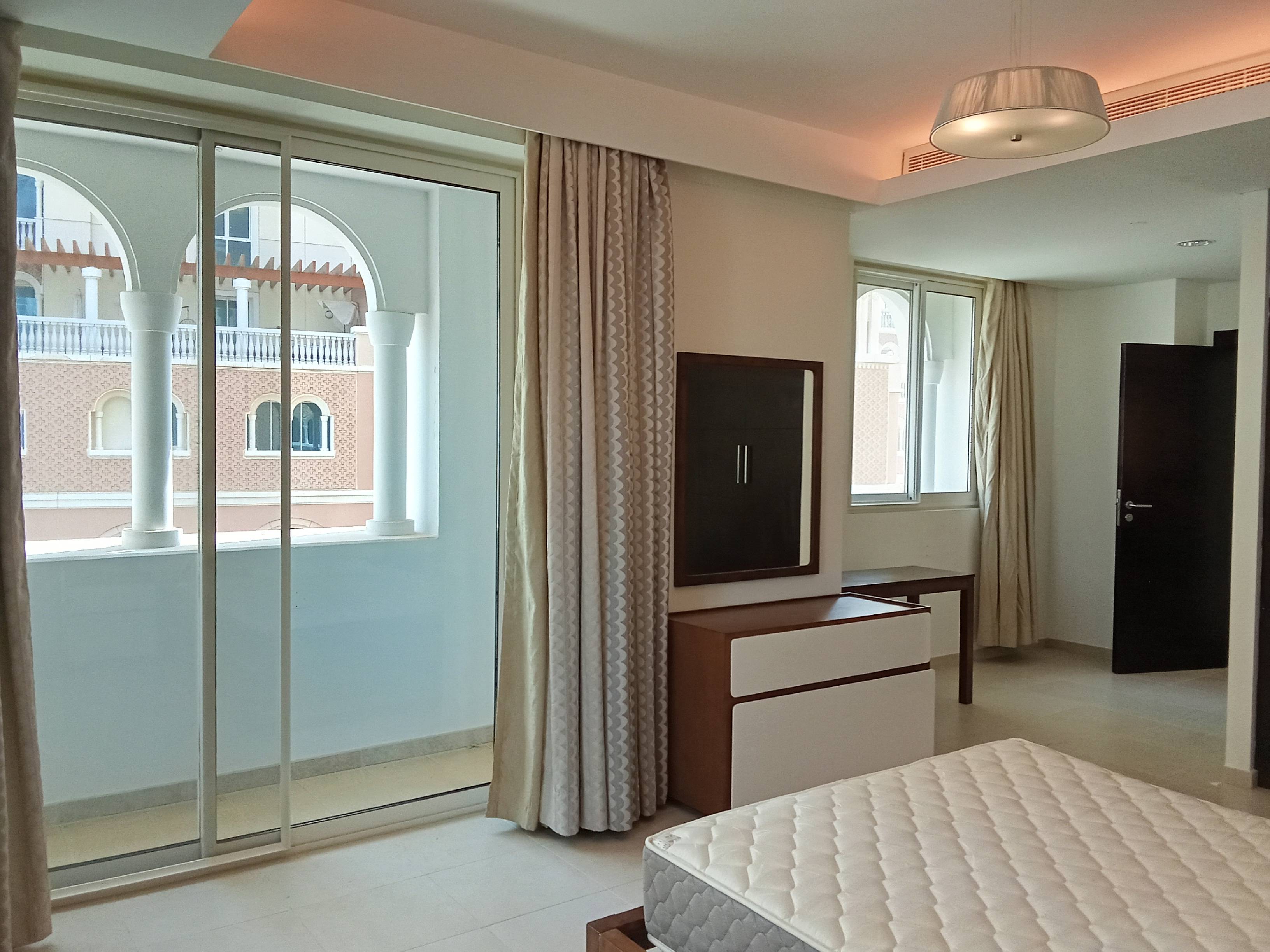 Spacious 1 BHK | Balcony | Prorated Bills Included thumbnail 11