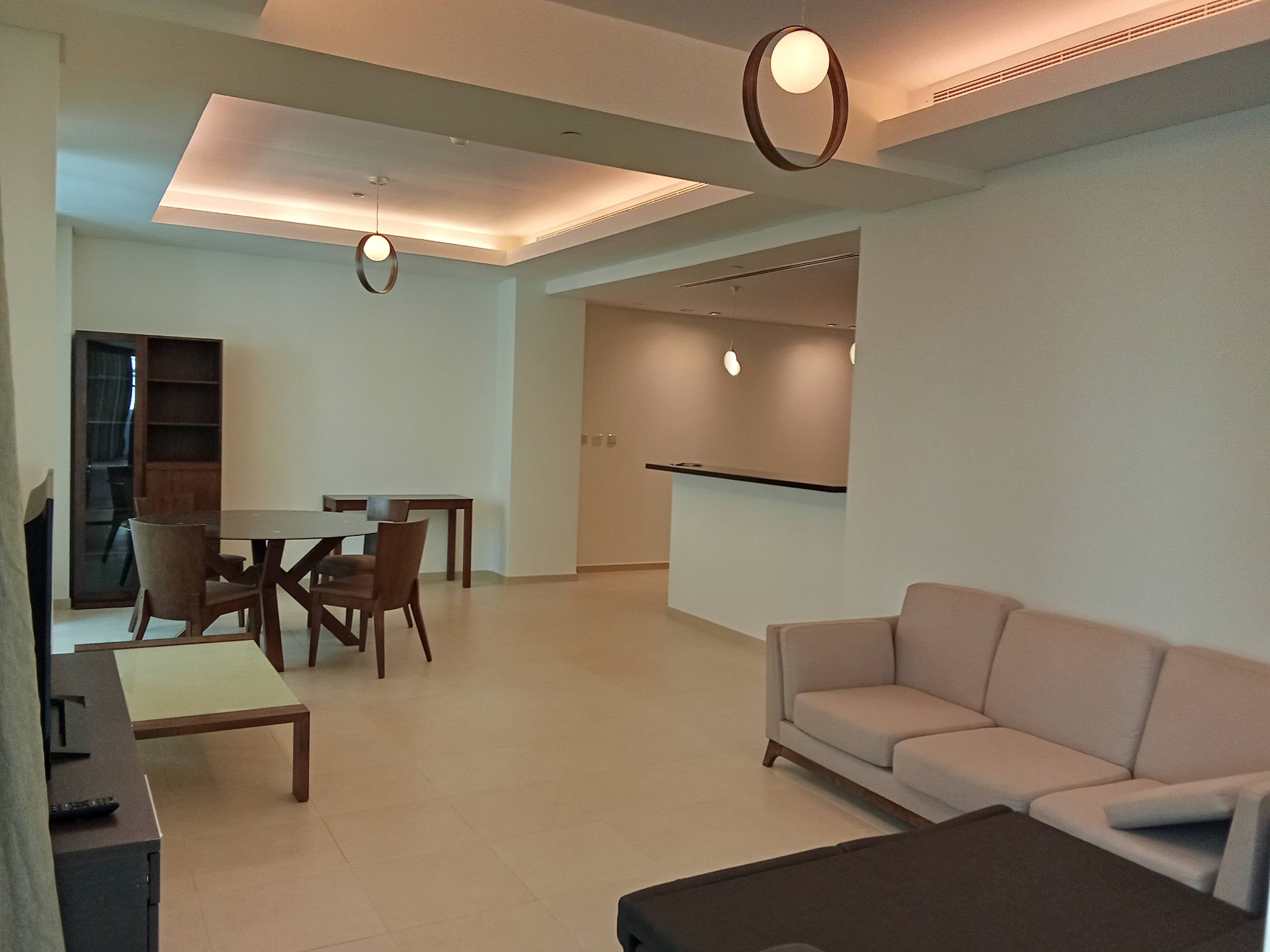 Spacious 1 BHK | Balcony | Prorated Bills Included thumbnail 3