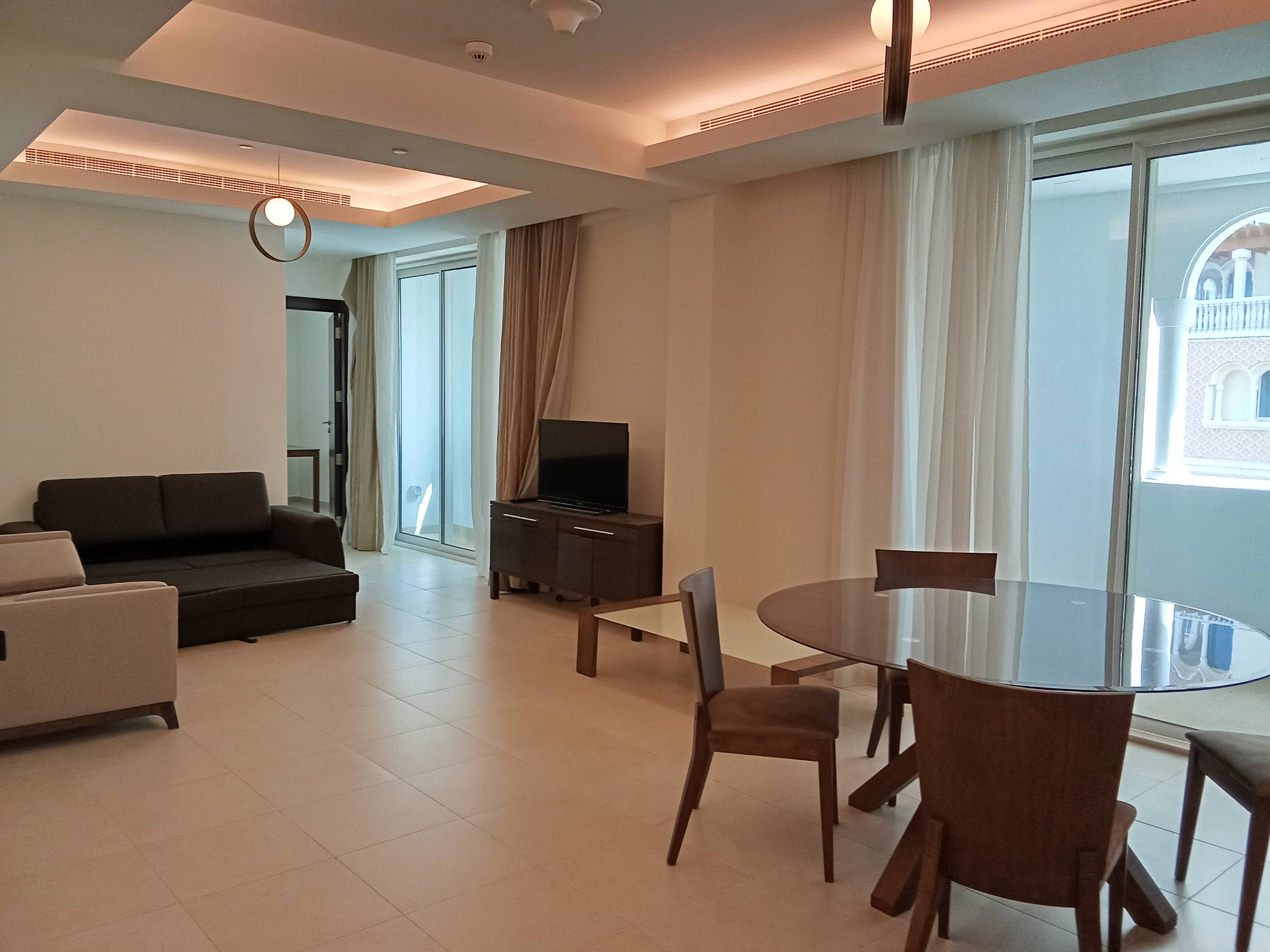 Spacious 1 BHK | Balcony | Prorated Bills Included thumbnail 4