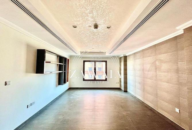 906577 - Property Image 3