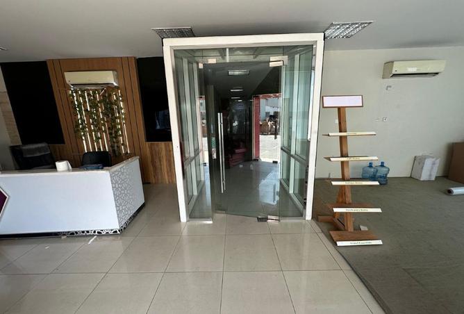 906825 - Property Image 3