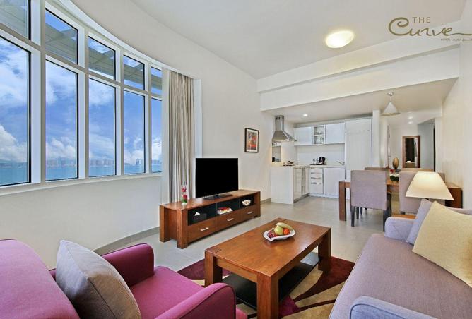 985527 - Property Image 2