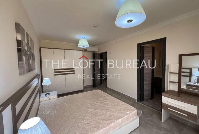 907204 - Property Image 2