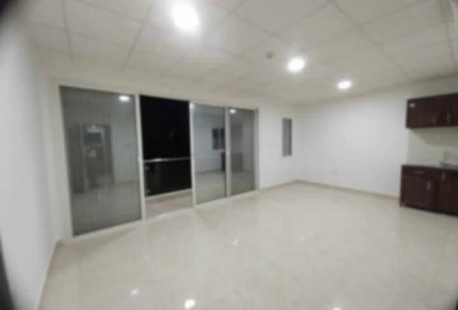 907500 - Property Image 2