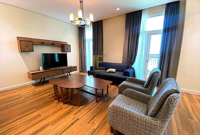 907819 - Property Image 2