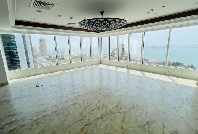 907941 - Property Image 3