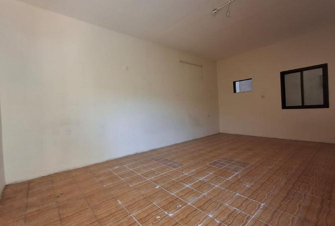 908006 - Property Image 3