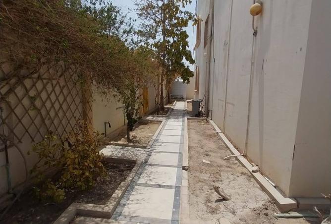 908176 - Property Image 2