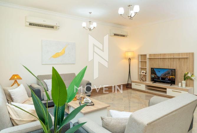 908395 - Property Image 3