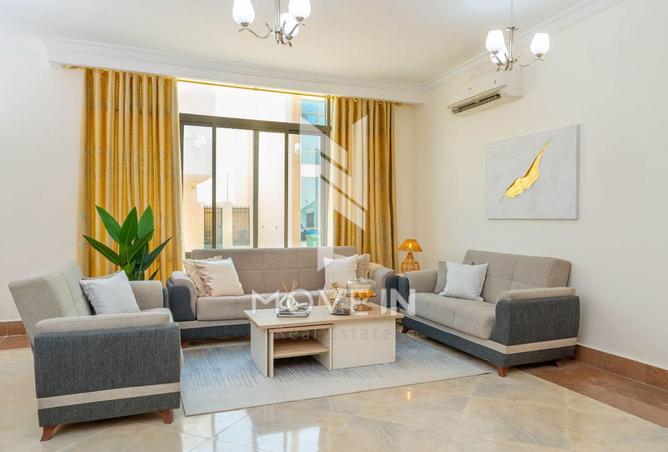 908395 - Property Image 2