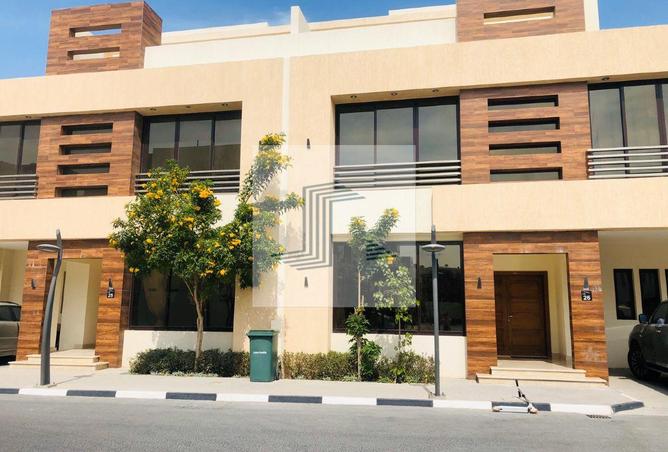 909020 - Property Image 2