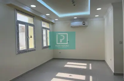 Apartment - 2 Bedrooms - 2 Bathrooms for rent in Umm Ghuwalina - Umm Ghuwailina - Doha Apartment - 2 Bedrooms - 2 Bathrooms for rent in Umm Ghuwalina - Umm Ghuwailina - Doha