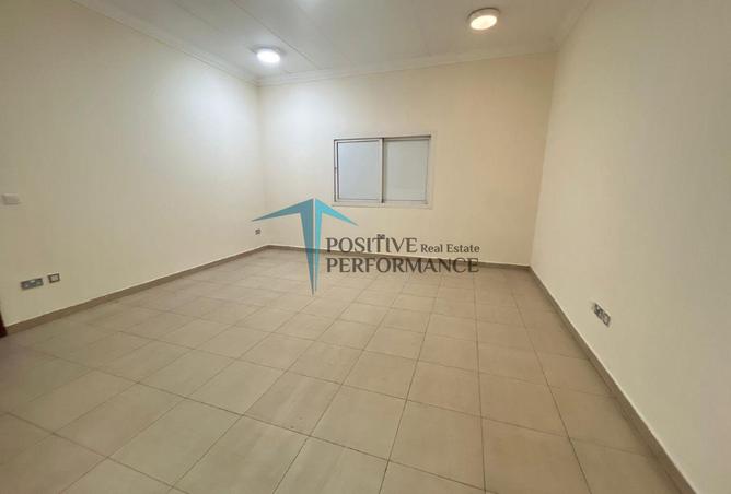 909686 - Property Image 3