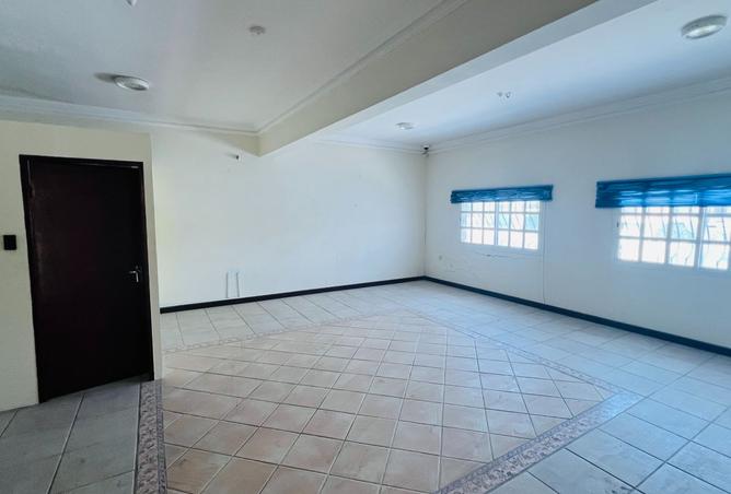 911563 - Property Main Image