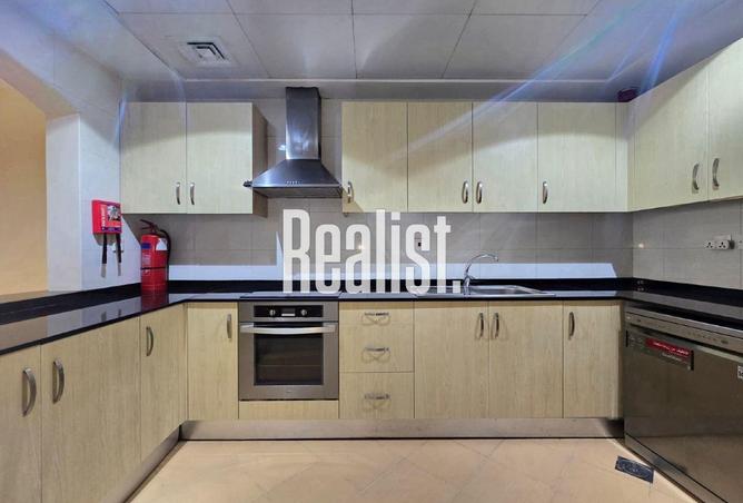 912453 - Property Image 2