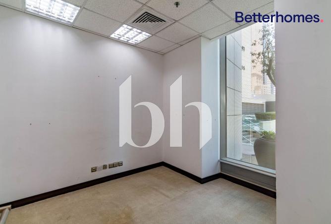 912071 - Property Image 2