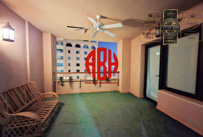 912431 - Property Image 2