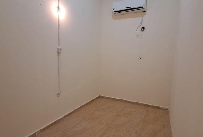 915628 - Property Main Image