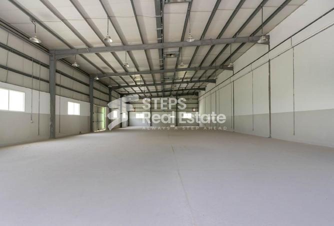 915056 - Property Image 3