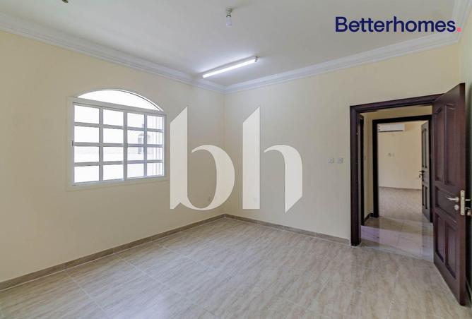 915849 - Property Image 3