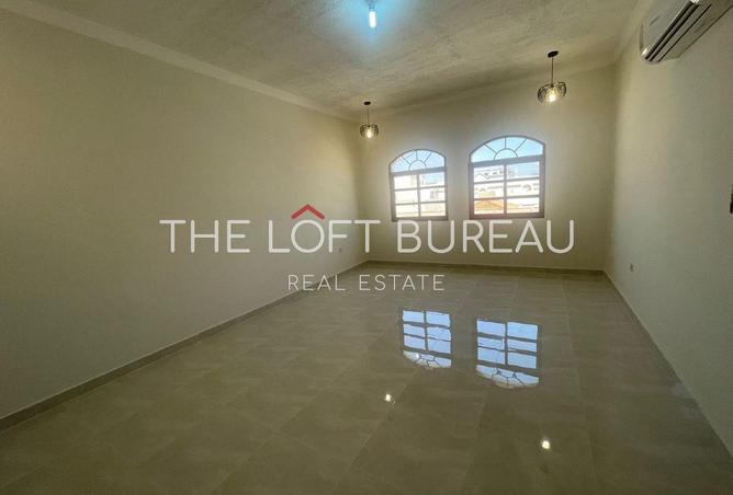 916071 - Property Image 3