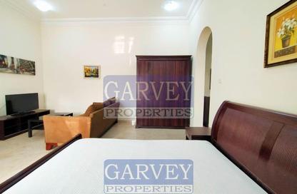 Apartment - Studio - 1 Bathroom for rent in Onaiza Street - Diplomatic Area - Doha
