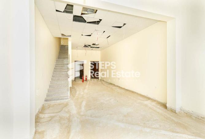 955567 - Property Main Image