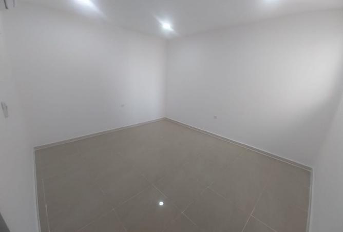 919958 - Property Image 3