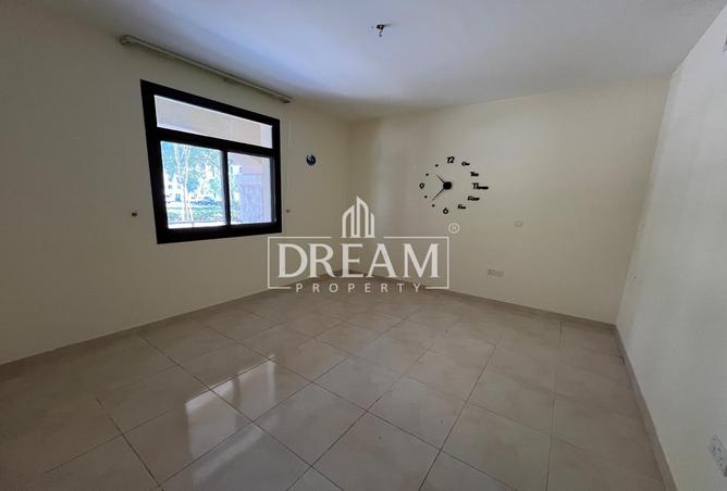 859573 - Property Image 3