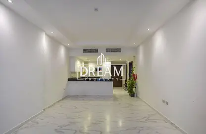 شقة - غرفة نوم - 2 حمامات للايجار في جنوب فوكس هيلس - فوكس هيلز - الوسيل