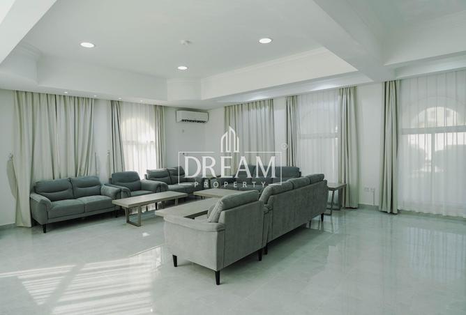 872548 - Property Image 3