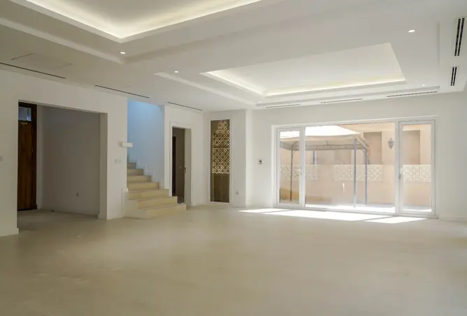 875574 - Property Image 2