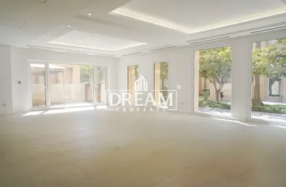 Villa - 4 Bedrooms - 6 Bathrooms for rent in West Bay Lagoon Villas - West Bay Lagoon - West Bay Lagoon - Doha Villa - 4 Bedrooms - 6 Bathrooms for rent in West Bay Lagoon Villas - West Bay Lagoon - West Bay Lagoon - Doha