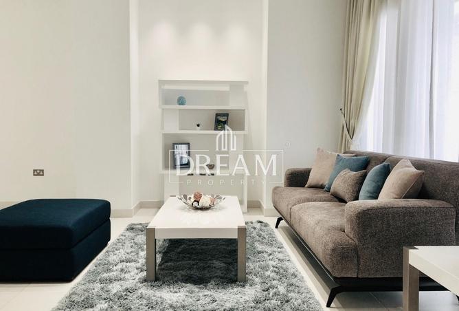 884482 - Property Image 2