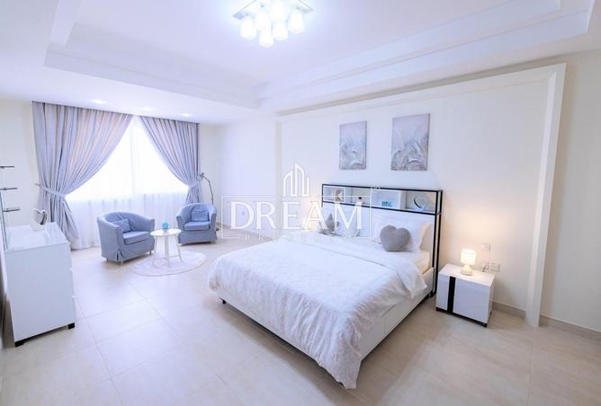 890566 - Property Image 2