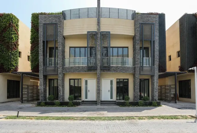 897827 - Property Image 2