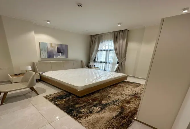 905181 - Property Image 2