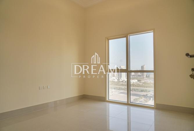 917619 - Property Image 3