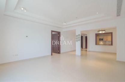 Apartment - 1 Bedroom - 2 Bathrooms for rent in Porto Arabia - The Pearl Island - Doha
