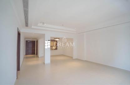 Apartment - 1 Bedroom - 2 Bathrooms for rent in Porto Arabia - The Pearl Island - Doha