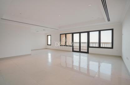 Apartment - 2 Bedrooms - 2 Bathrooms for rent in Porto Arabia - The Pearl Island - Doha