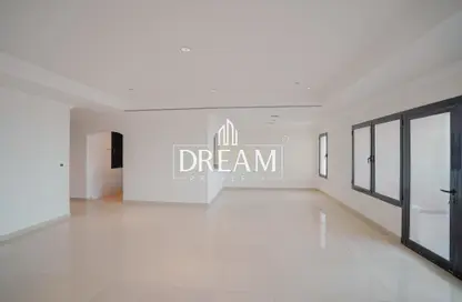 Apartment - 2 Bedrooms - 2 Bathrooms for rent in Porto Arabia - The Pearl Island - Doha Apartment - 2 Bedrooms - 2 Bathrooms for rent in Porto Arabia - The Pearl Island - Doha
