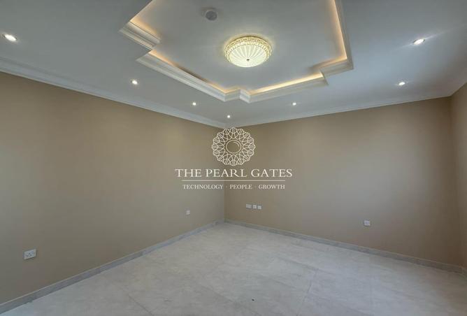 857217 - Property Image 2