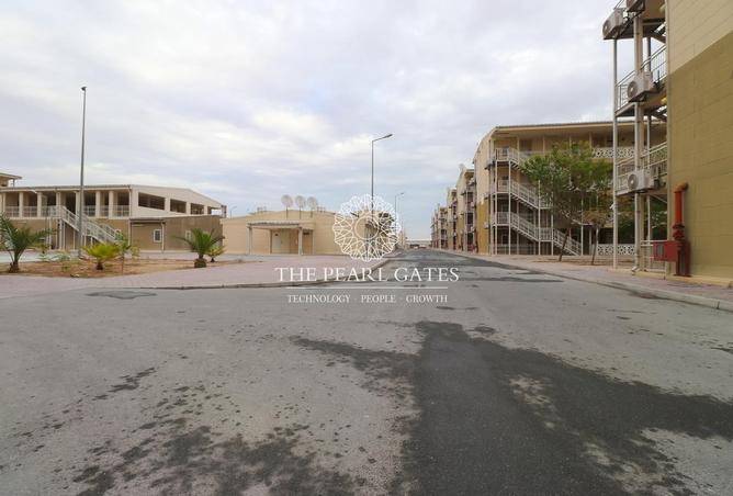 912215 - Property Image 3