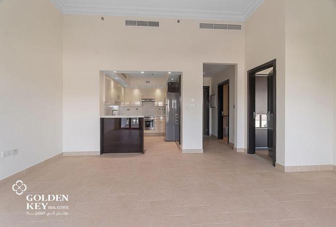 898893 - Property Image 2