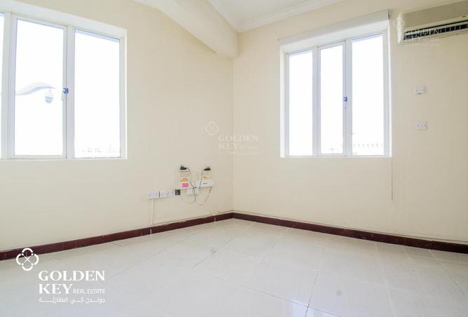 910213 - Property Image 3